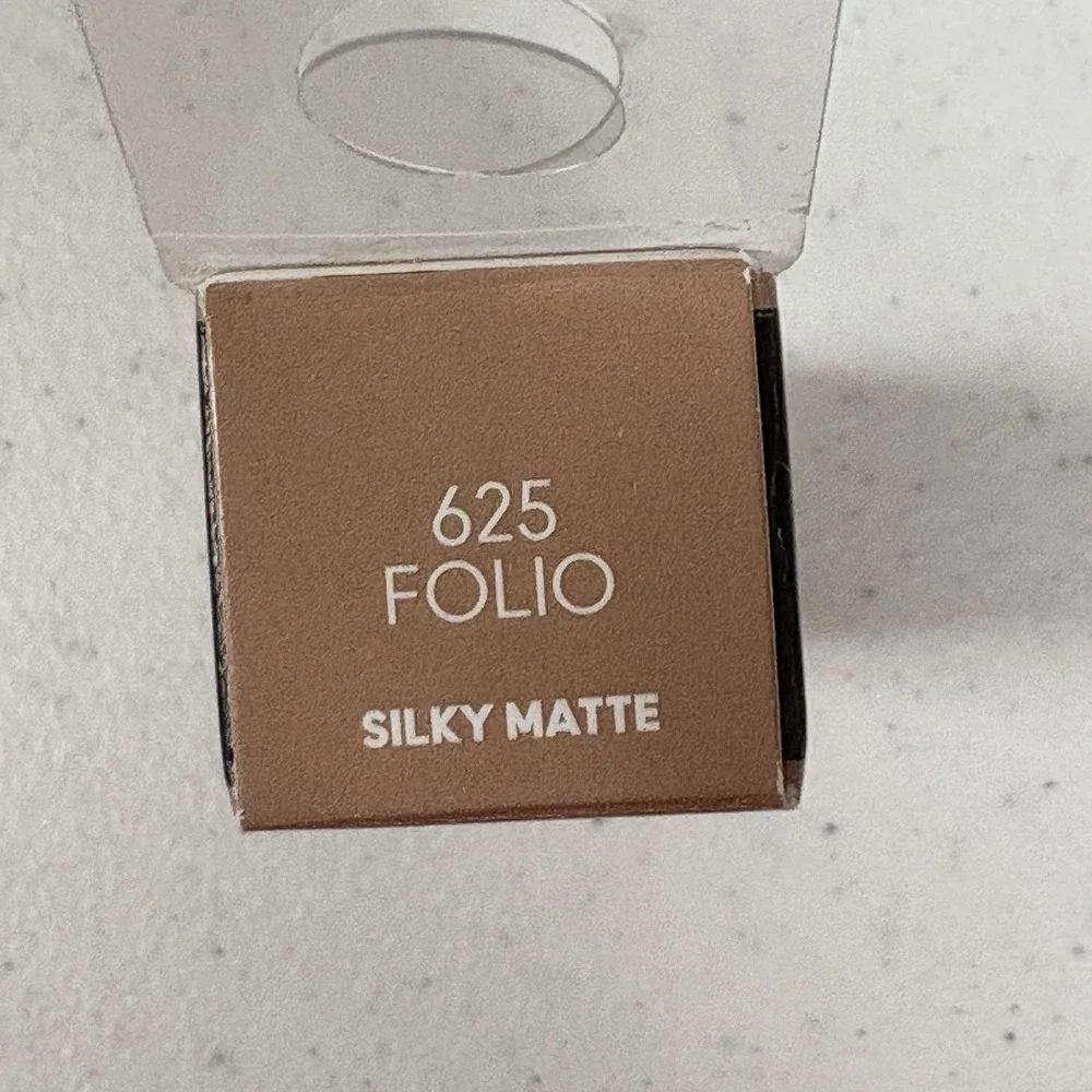 Mac FOLIO Lipstick‎ Macximal Silky Matte, New In Box